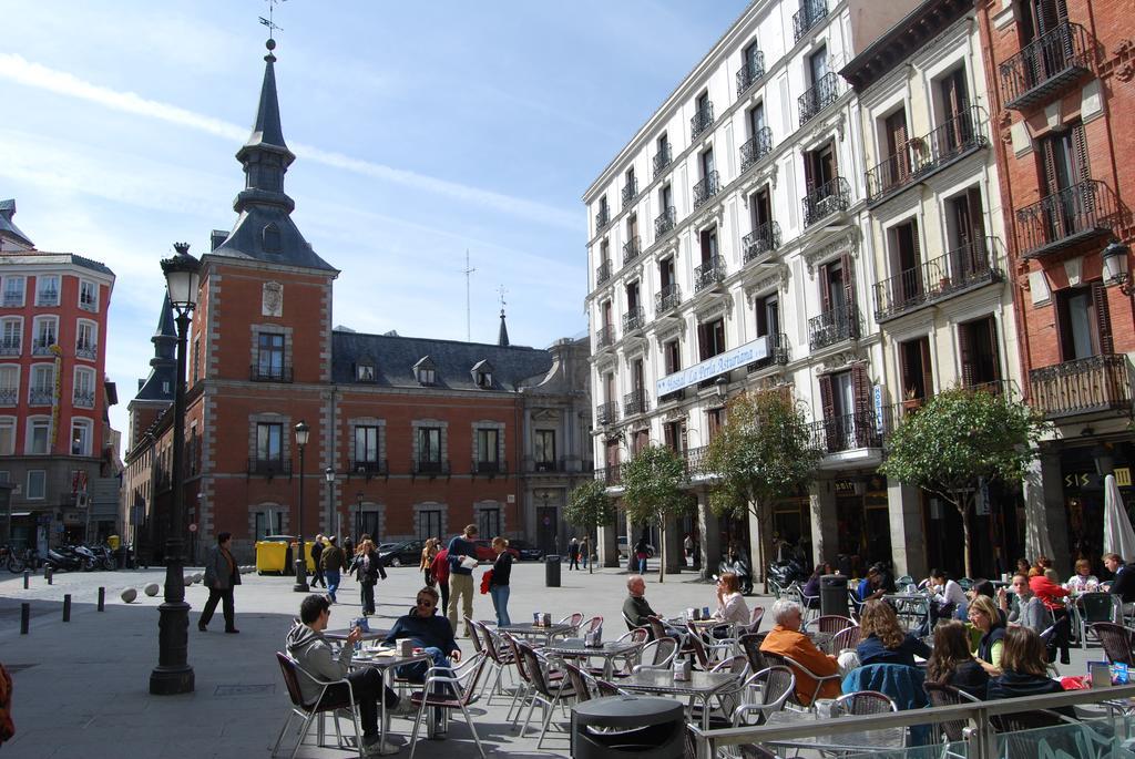 Hostal La Perla Asturiana Madrid Bagian luar foto