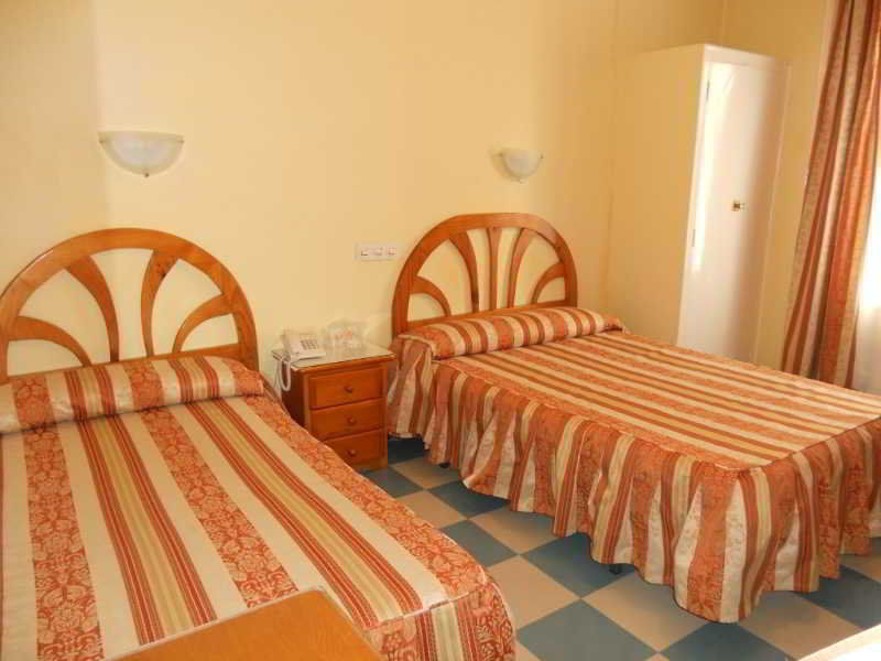 Hostal La Perla Asturiana Madrid Bagian luar foto