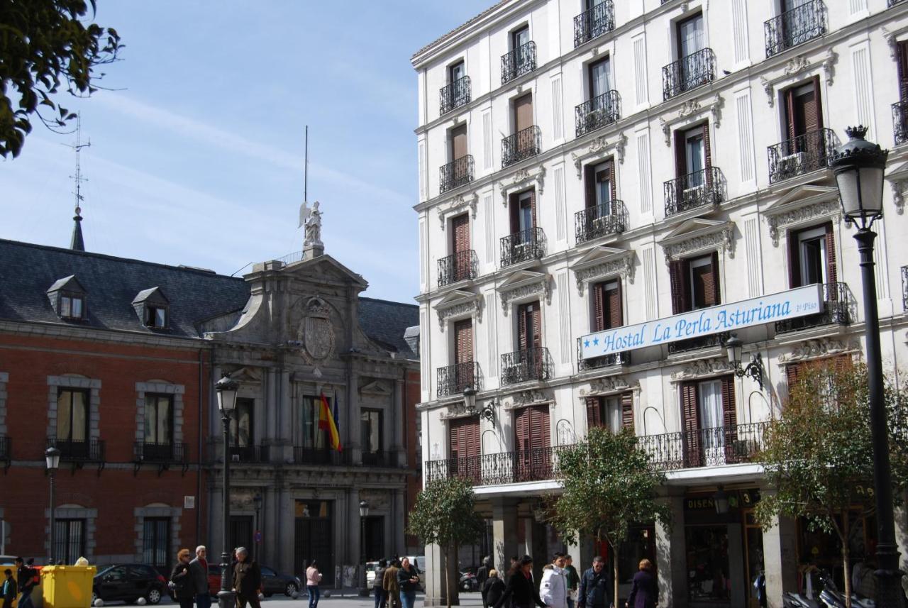 Hostal La Perla Asturiana Madrid Bagian luar foto